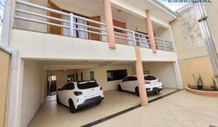 Casa com 3 dormitórios à venda, 272 m² por R$ 690.000,00 - Vila Cidade Jardim - Botucatu/SP