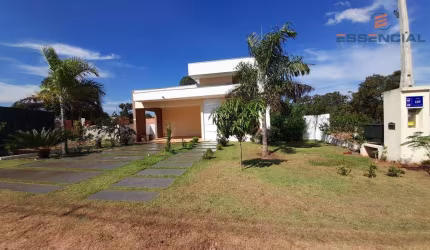 Casa com 3 dormitórios à venda, 172 m² por R$ 750.000,00 - Condomínio Ninho Verde II - Pardinho/SP