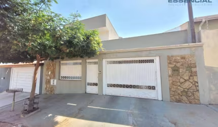 Casa com 3 dormitórios à venda, 177 m² por R$ 650.000,00 - Jardim Itamarati - Botucatu/SP