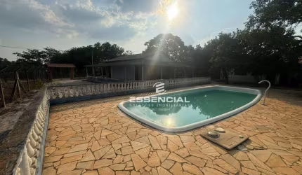 Rancho com 3 dormitórios à venda, 120 m² por R$ 250.000,00 - Bairro da Mina - Botucatu/SP