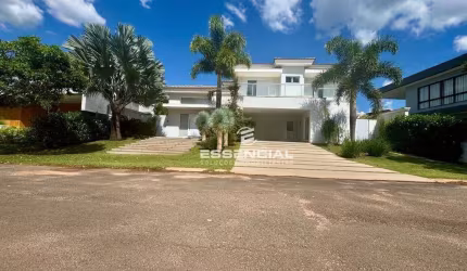 Casa com 4 dormitórios à venda, 458 m² por R$ 3.200.000,00 - Sociedade Hípica de Botucatu - Botucatu/SP