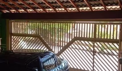 Casa para Venda em São José dos Campos, Vila Adriana, 2 dormitórios, 1 banheiro, 2 vagas