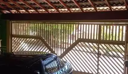 Casa para Venda em São José dos Campos, Vila Adriana, 2 dormitórios, 1 banheiro, 2 vagas