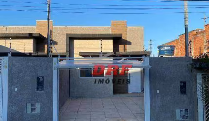 Casa Espaciosa com 3 Quartos e Suíte, Próxima ao CÉU Bonsucesso e Via Dutr