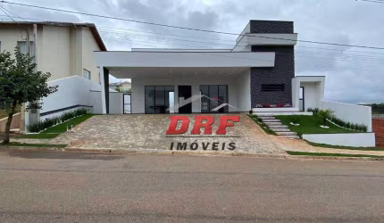 Casa com 3 dormitórios à venda, 270 m² por R$ 1.850.000,00 - Condomínio Shambala III - Atibaia/SP