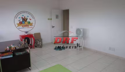 *** Prédio Comercial com 180 M², 1 sala, 2 vagas cobertas ****