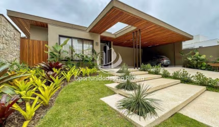 Luxuosa Casa Térrea à Venda, 486m², 6 Suítes, 7 Banheiros, em Riviera de São Lourenço - Bertioga SP.