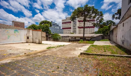 Terreno comercial à venda na Rua Ubaldino do Amaral, 246, Alto da Glória, Curitiba, 914 m2 por R$ 2.700.000