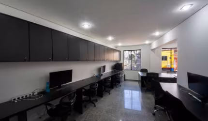 Alugo sala comercial com 30m no Brooklin