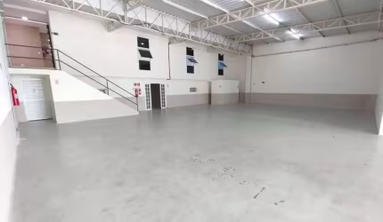 Aluga-se Galpão 400m2 jardim vitória- Embu