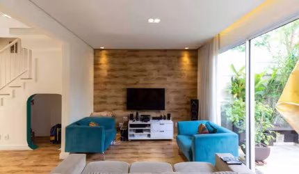 Casa Com 3 Dormitórios, Sendo 1 Suíte e 3 Vagas