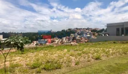Terreno à venda em condomínio fechado no Horto Florestal em Jundiaí - SP