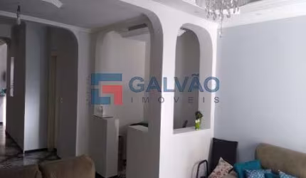 Casa à venda no Bairro Vianelo em Jundiaí - SP
