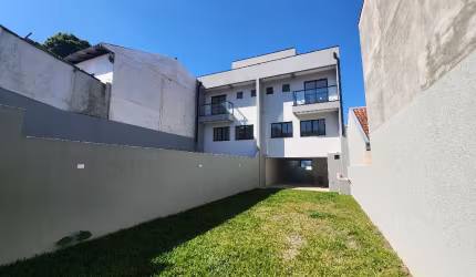 SOBRADO COM TERRENO DE 210M²