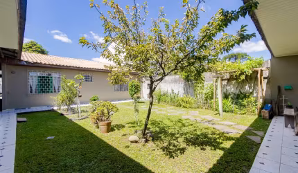2 CASAS TOTALMENTE TÉRREA EM UM TERRENO