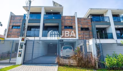 SOBRADO EM ÓTIMA LOCALIZAÇÃO COM AQUECIMENTO SOLAR