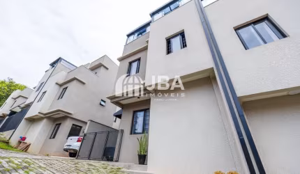 TRIPLEX EM CONDOMÍNIO SEMINOVO