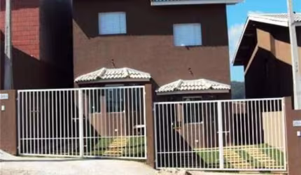 Casa em Condomínio para Venda em Atibaia, Condomínio Jardim Shangri-Lá, 2 dormitórios, 2 banheiros, 2 vagas