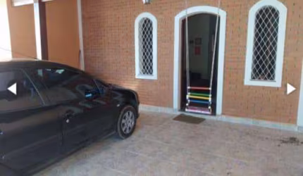 Casa para Venda em Atibaia, Loanda, 2 dormitórios, 1 suíte, 2 banheiros, 2 vagas