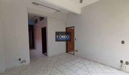 Salão Comercial para Locação em Atibaia, Centro, 2 banheiros