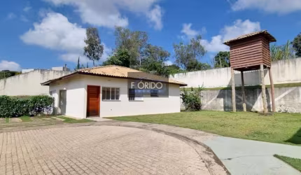 Casa em Condomínio para Venda em Atibaia, Jardim Estância Brasil, 3 dormitórios, 1 suíte, 2 banheiros, 2 vagas