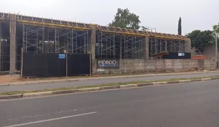 Salão Comercial para Locação em Atibaia, Jardim Paulista, 2 banheiros, 2 vagas