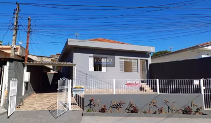 Casa para Venda em Atibaia, Alvinópolis, 2 dormitórios, 1 banheiro, 1 vaga