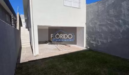 Casa para Venda em Atibaia, Alvinópolis, 3 dormitórios, 1 suíte, 2 banheiros, 2 vagas