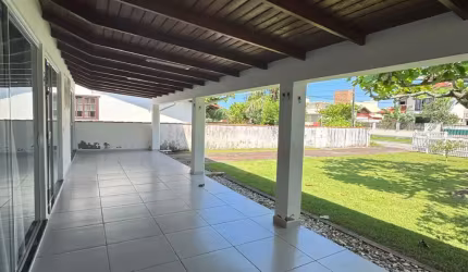 Casa na Praia 03 dormitórios localizada na Praia do Sonho -  Palhoça SC