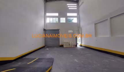 GALPÃO DE ± 400 M² EM 3 NIVEIS NA VILA ROMANA