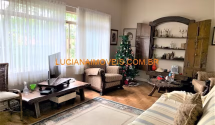 SOBRADO DE 320 M² NO SUMARE COM 4 DORMITORIOS