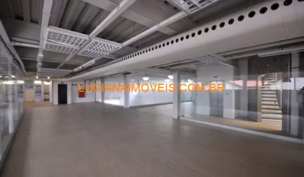EXCELENTE PREDIO COPMERCIAL DE 1.970 M²