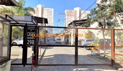 CASA EM CONDOMINIO DE 104 M² COM 3 DORMITORIOS