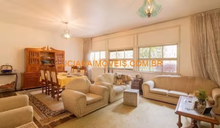 EXCELENTE CASA DE 264 NA VILA MADALENA
