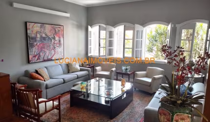 SOBRADO DE 240 M² NA VILA ROMANA - COM 3 DORM.