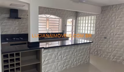SOBRADO DE 178 M² NO JAGUARE