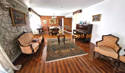 CASA ASSOBRADADA DE 220 M² NO ALTO DA LAPA
