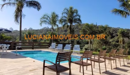 LINDA CHACARA DE 2.000 M² EM MAIRINQUE