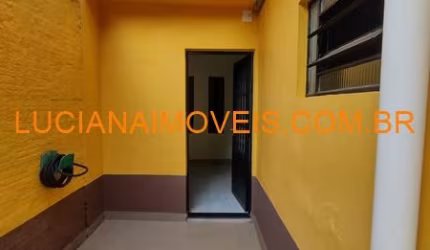 KITINETE DE 30 M² NOS FUNDOS - NA VILA LEOPOLDINA