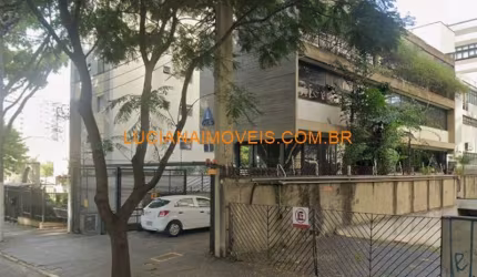PREDIO COMERCIAL DE 1.100 M² NA VILA ROMANA