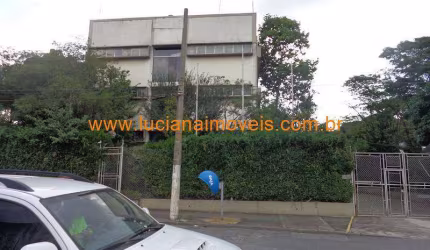 EXCELENTE PREDIO COMERCIAL