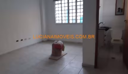 Casa para venda possui 100 metros quadrados com 4 quartos em Lapa de Baixo - São Paulo - SP