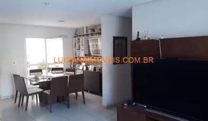 Sobrado para aluguel e venda possui 130 metros quadrados com 3 quartos
