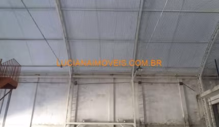GALPÃO DE 800 M² EM VÃO LIVRE