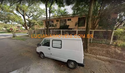 Sobrado para venda possui 419 metros quadrados com 4 quartos em Bela Aliança - São Paulo - SP