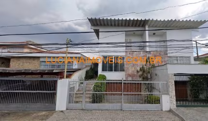 Sobrado para venda tem 170 metros quadrados com 3 quartos em Vila Hamburguesa - São Paulo - SP