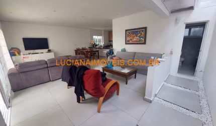 EXCELENTE CASA NO ALTO DA LAPA COM 4 SUITES