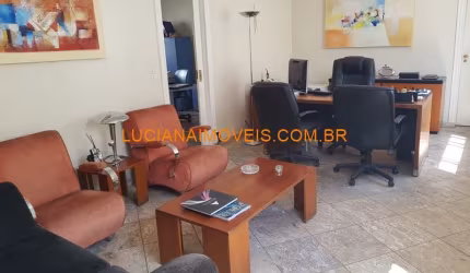 CASA COMERCIAL DE ESQUINA EM PIQUERI