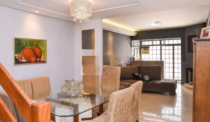 Casa com 3 quartos à venda na Rua Souza Lobo, 62, Vila Jardim, Porto Alegre por R$ 1.250.000
