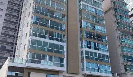 Prédio à venda na Rua 307, 133, Meia Praia, Itapema